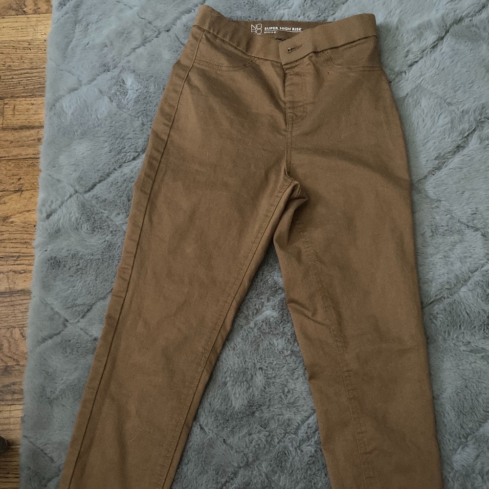 Sleek High Waisted khaki bottoms